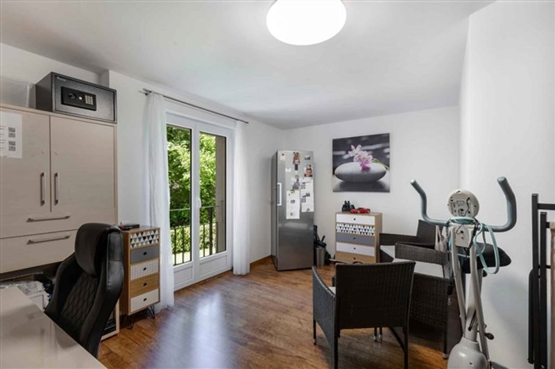 Geräumige Wohnung von 120 m² in ruhiger Umgebung - 12