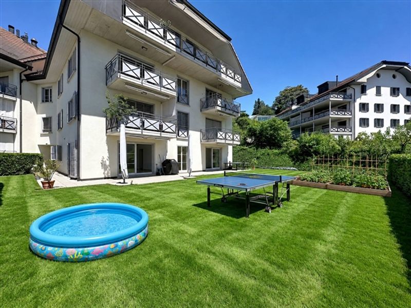 Geräumige 5,5-Zimmer-Wohnung mit Terrasse und großem Garten - 3