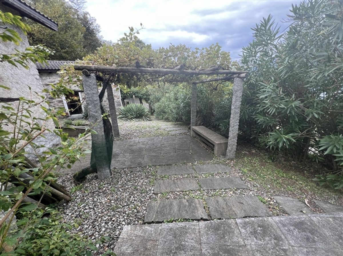 Rustico mit 3.5 Zimmern und grossem Garten in S. Antonino kaufen - 2