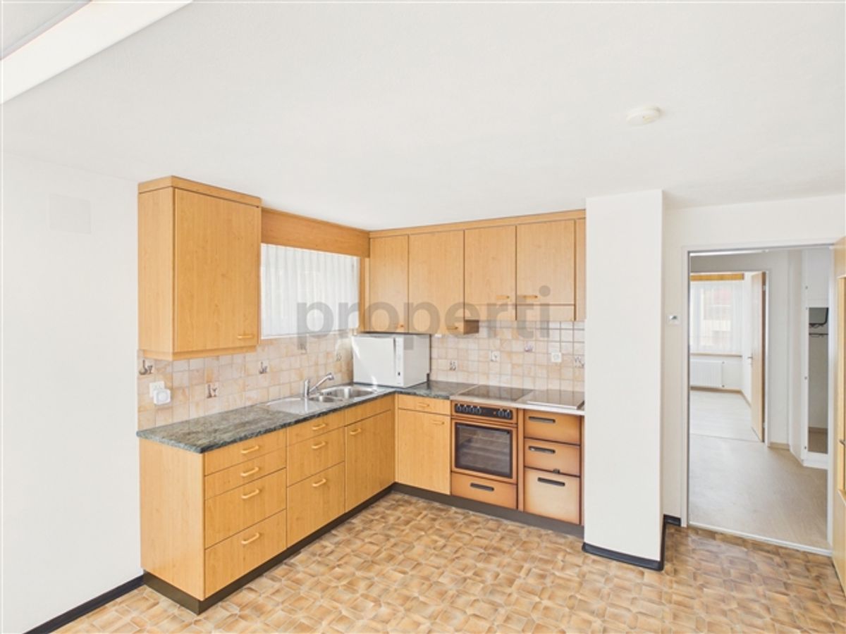 Grosszuegige 5.5-Zimmer-Wohnung mit Balkon, Unterbäch - 1
