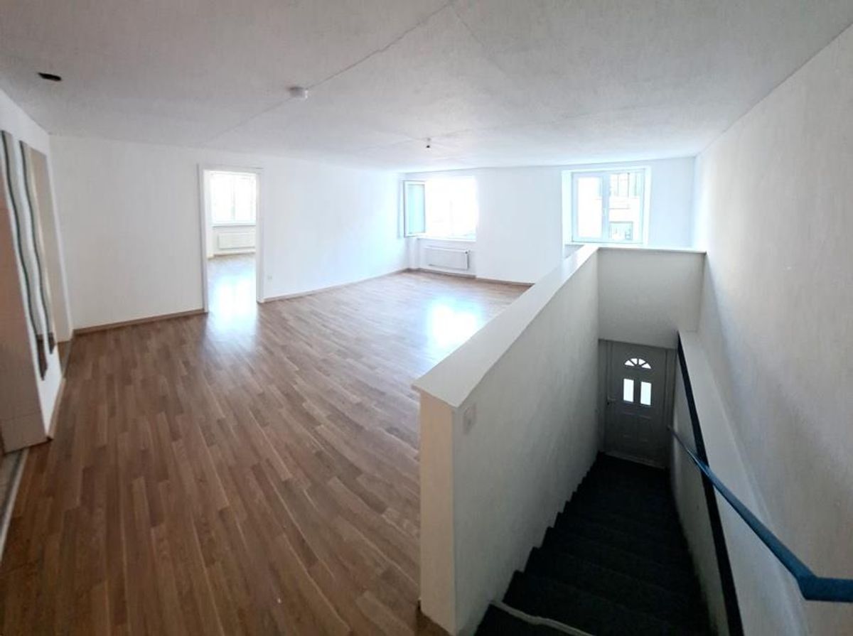 Lukratives Eck-Mehrfamilienhaus an zentraler Lage - 2