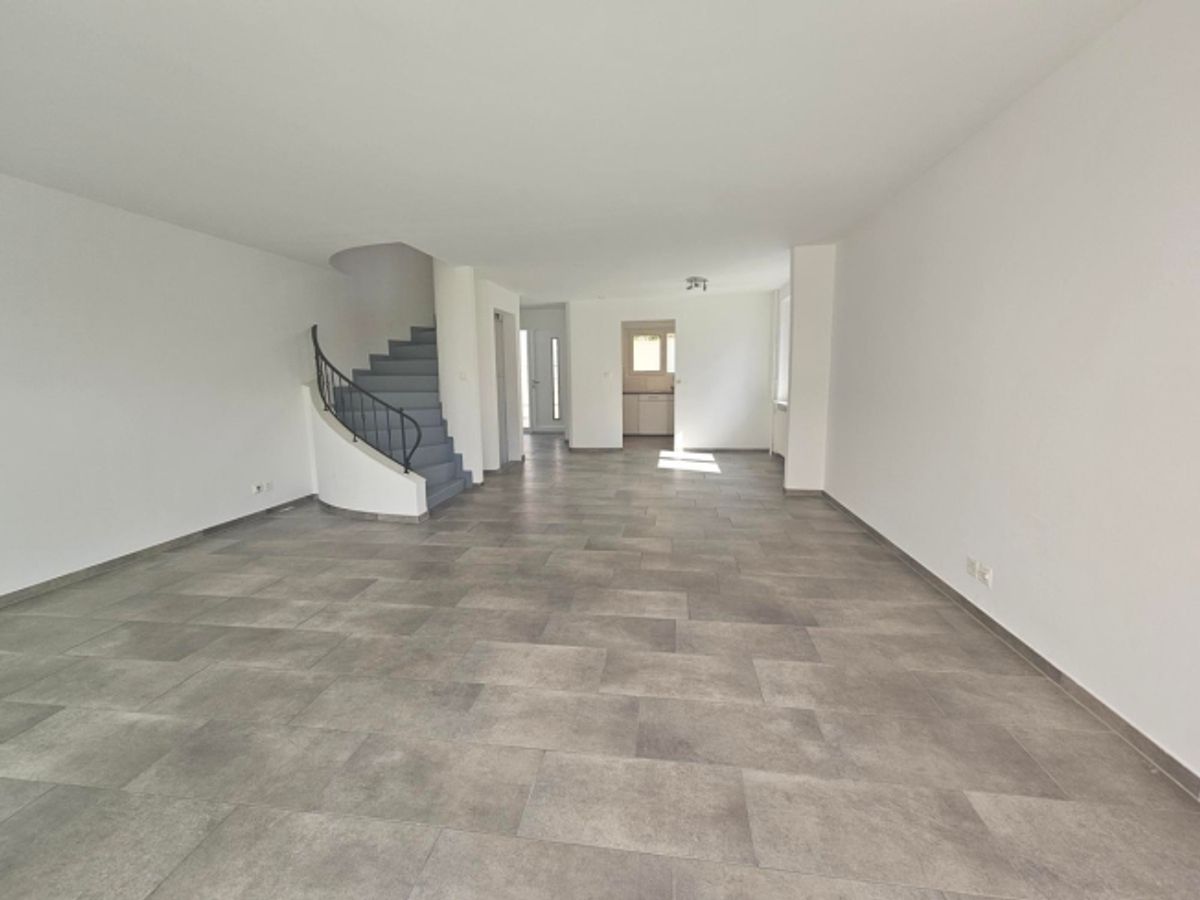 FAMILIENFREUNDLICH AN ZENTRALER LAGE - 0