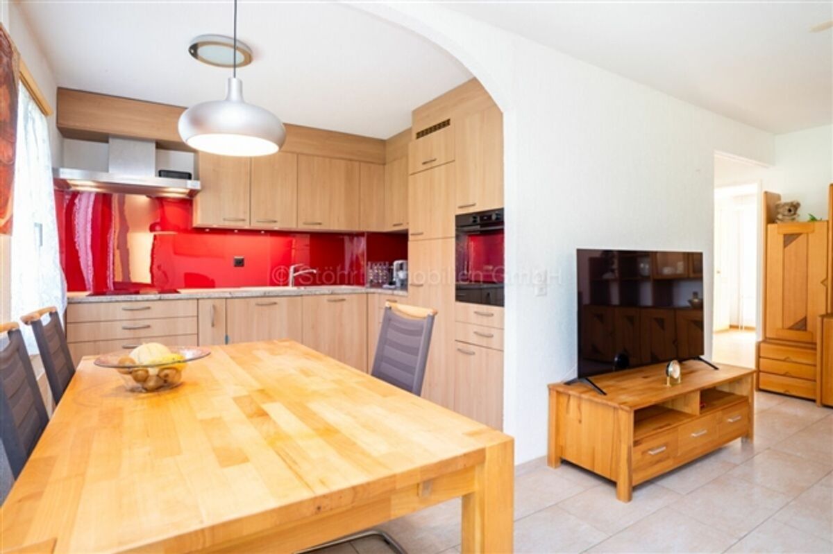 3.5-Zimmerwohnung im Hochparterre mit Balkon und vielseitigen Nebenräumen - 5