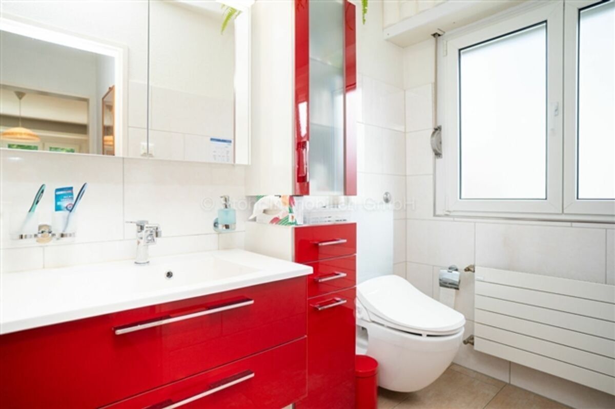 3.5-Zimmerwohnung im Hochparterre mit Balkon und vielseitigen Nebenräumen - 10