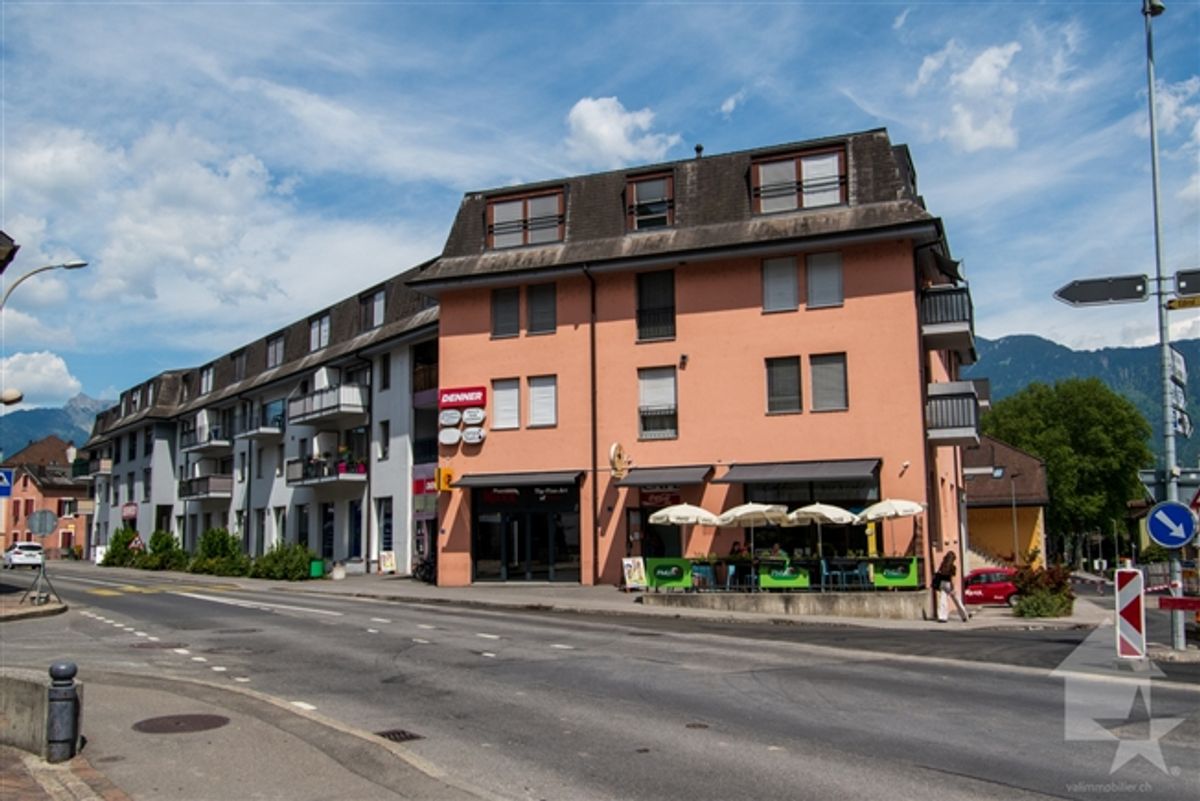 Vouvry, Geschäftslokal im Dorfzentrum - 0