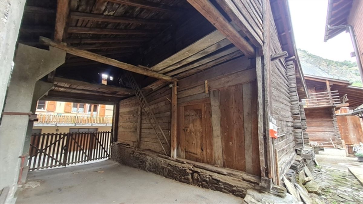 Scheune zu renovieren im Herzen des Dorfes Sembrancher - 13