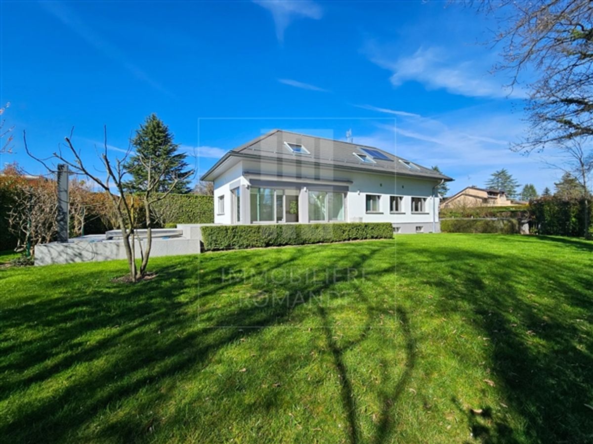 Außergewöhnliche Villa in einer privilegierten Umgebung an den Toren von Genf - 0