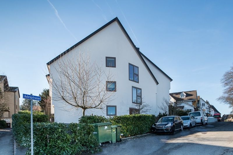 Top moderne Dachwohnung in der Nähe des Zürichsees - 1