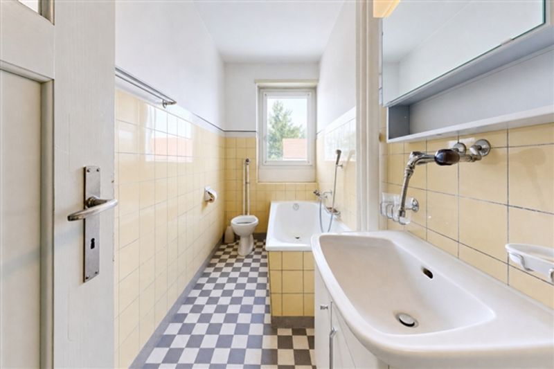 an begehrter Wohnlage - Mehrfamilienhaus mit Potenzial - 5
