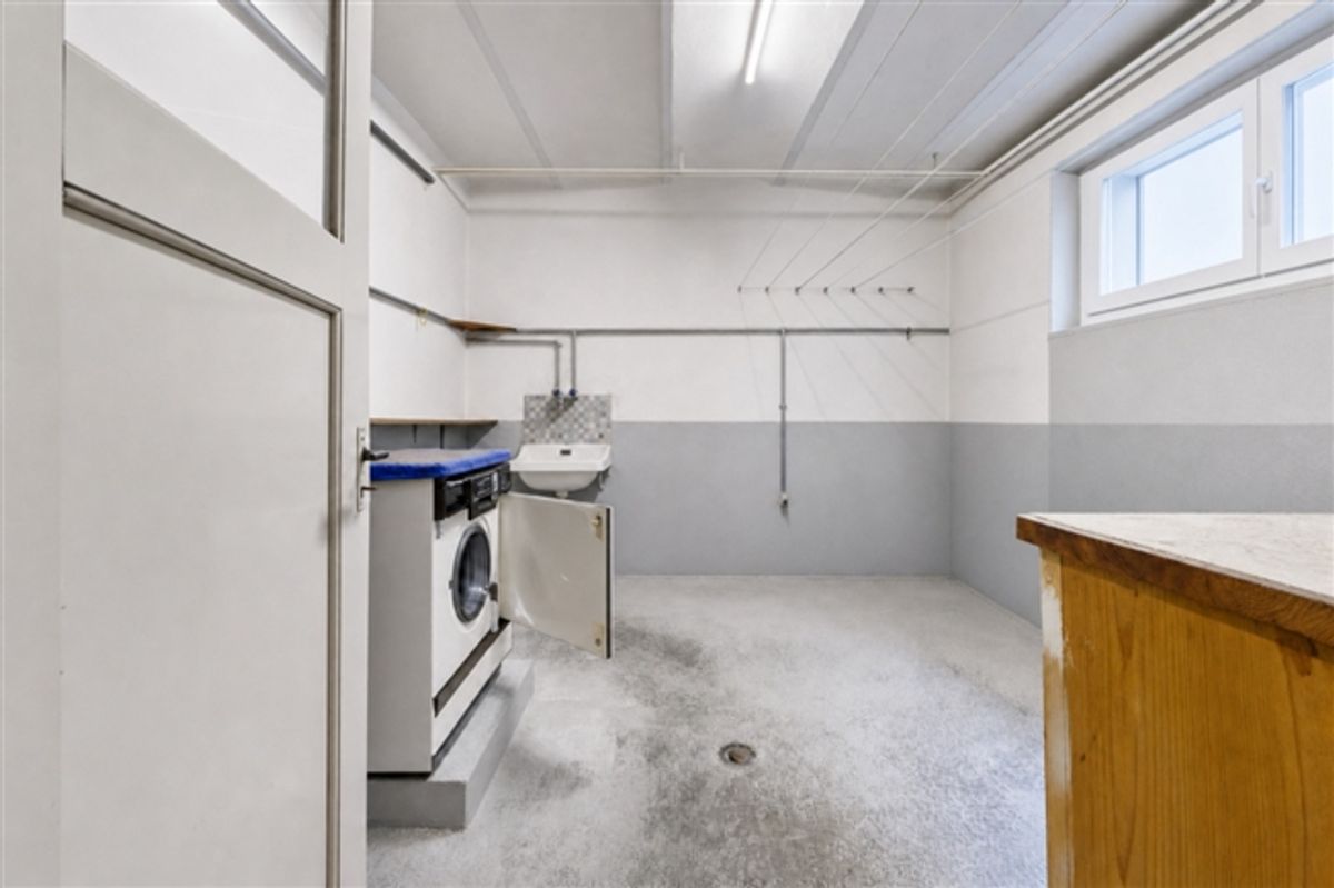 an begehrter Wohnlage - Mehrfamilienhaus mit Potenzial - 12