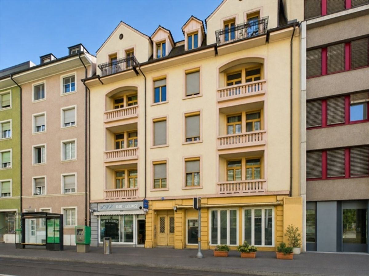 Seltene Gelegenheit! Mehrfamilienhaus mit 9 Wohnungen und Restaurant & Bar - 0