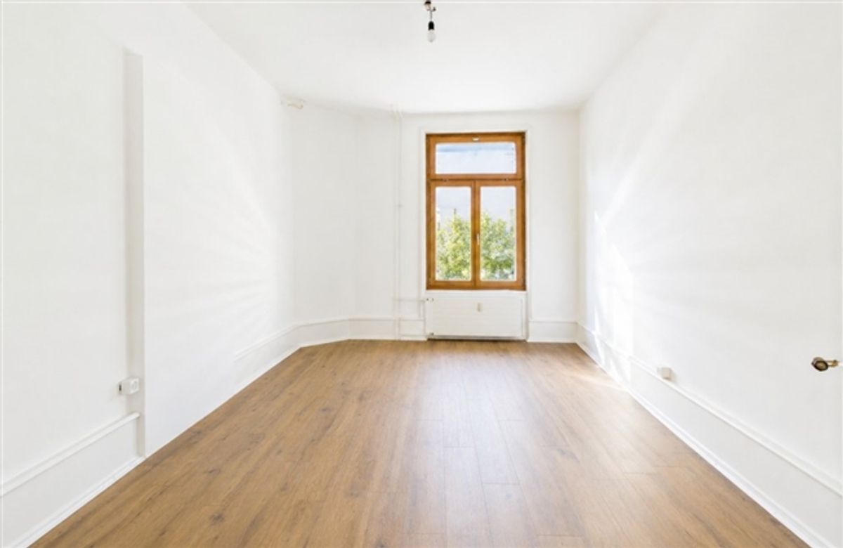 Seltene Gelegenheit! Mehrfamilienhaus mit 9 Wohnungen und Restaurant & Bar - 3