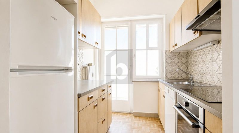 ZENTRALE LAGE, HELLE ZIMMER UND BALKON - 3