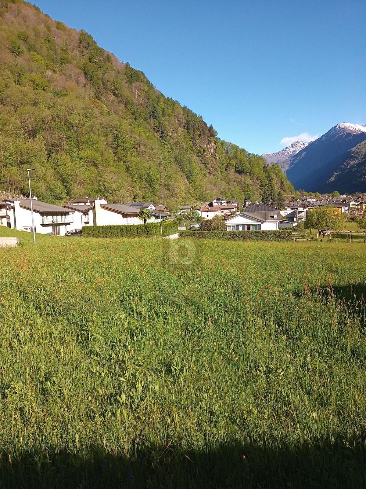 BAULAND AM ENDE DES DORFES, MIT SCHÖNER AUSSICHT - 2