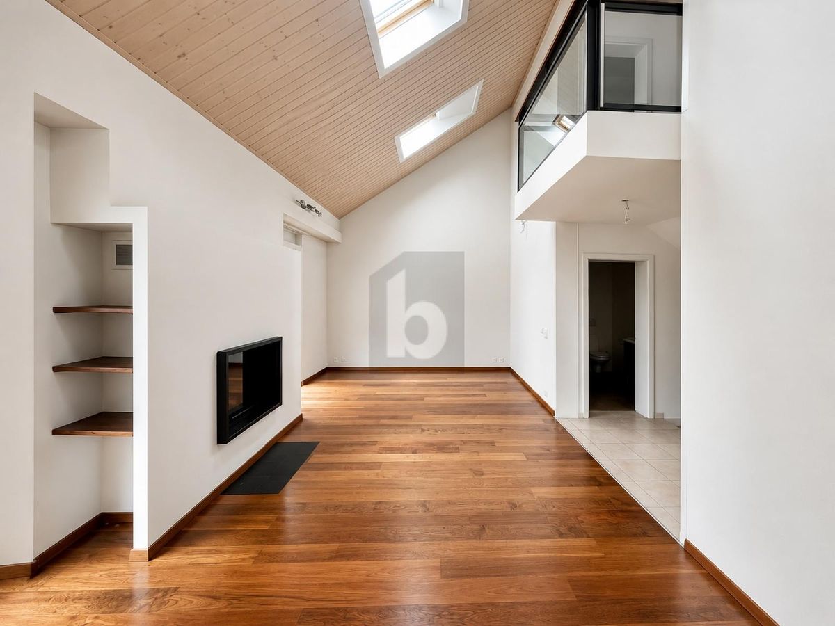 PRIX TOP! LUXUEUX SUR TROIS ÉTAGES - 2