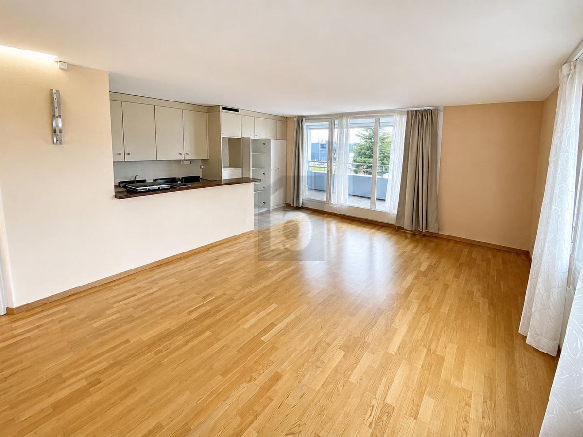 ÉTAGE BUREAUX À 4,39 % BRUT ET 35 PLACES DE PARC - 3