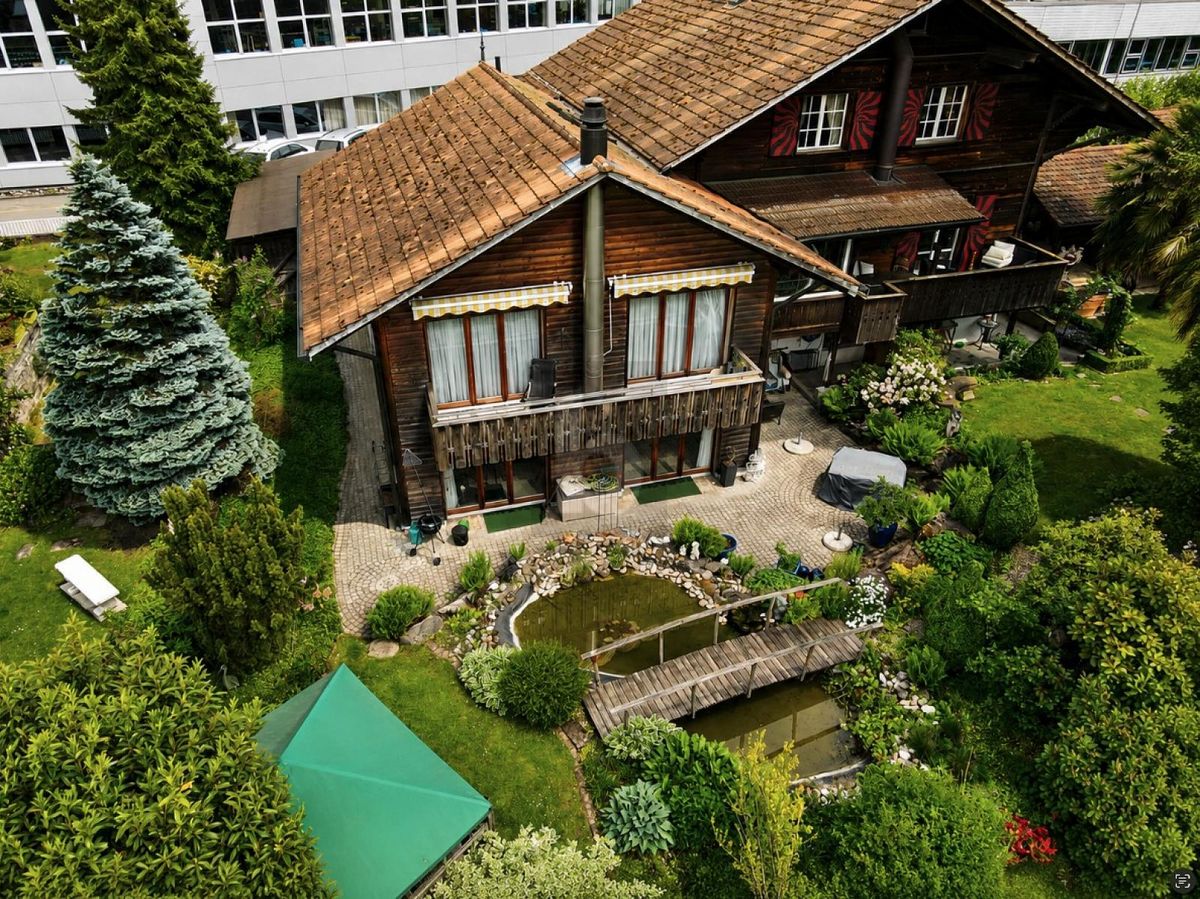 IDYLLISCHE LAGE MIT TRAUMHAFTEM GARTEN - 0