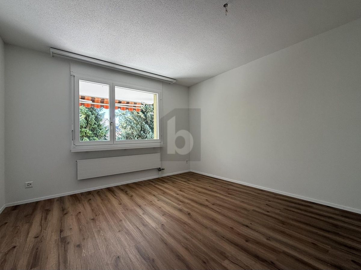 FRISCH RENOVIERT MIT GROSSEM BALKON - 2