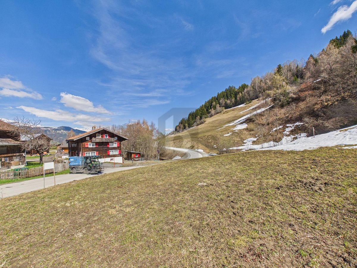 TRAUM-GRUNDSTÜCK MIT SKI-IN/SKI-OUT - 2