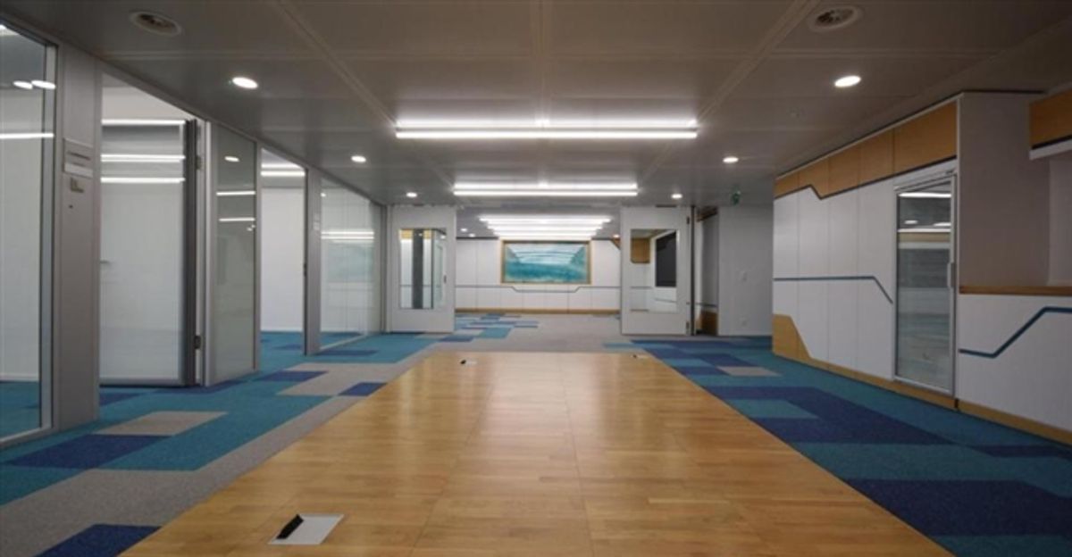 Surface de bureaux à louer  687 m²  Centre ARCenter, Vernier - 2