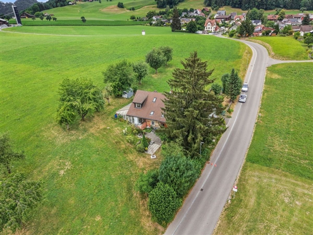 Charmantes Bauernhaus mit zwei Wohneinheiten an idyllischer Alleinlage in Oberwangen (Dussnang) - 3