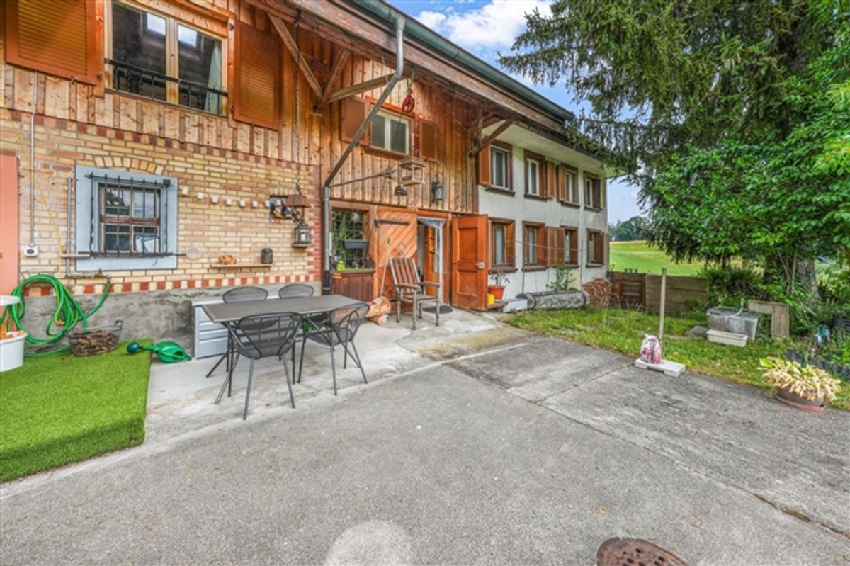 Charmantes Bauernhaus mit zwei Wohneinheiten an idyllischer Alleinlage in Oberwangen (Dussnang) - 9