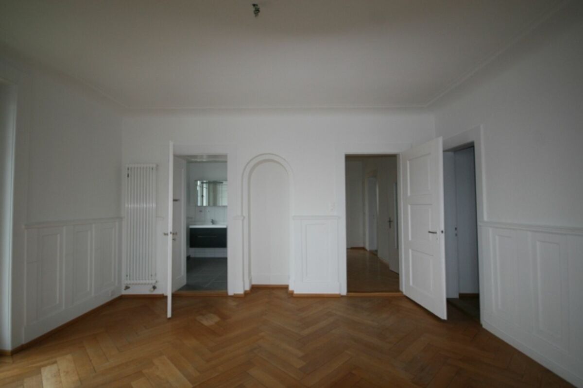 Wunderschöne 4.5-Zimmer-Altbau-Wohnung - 1
