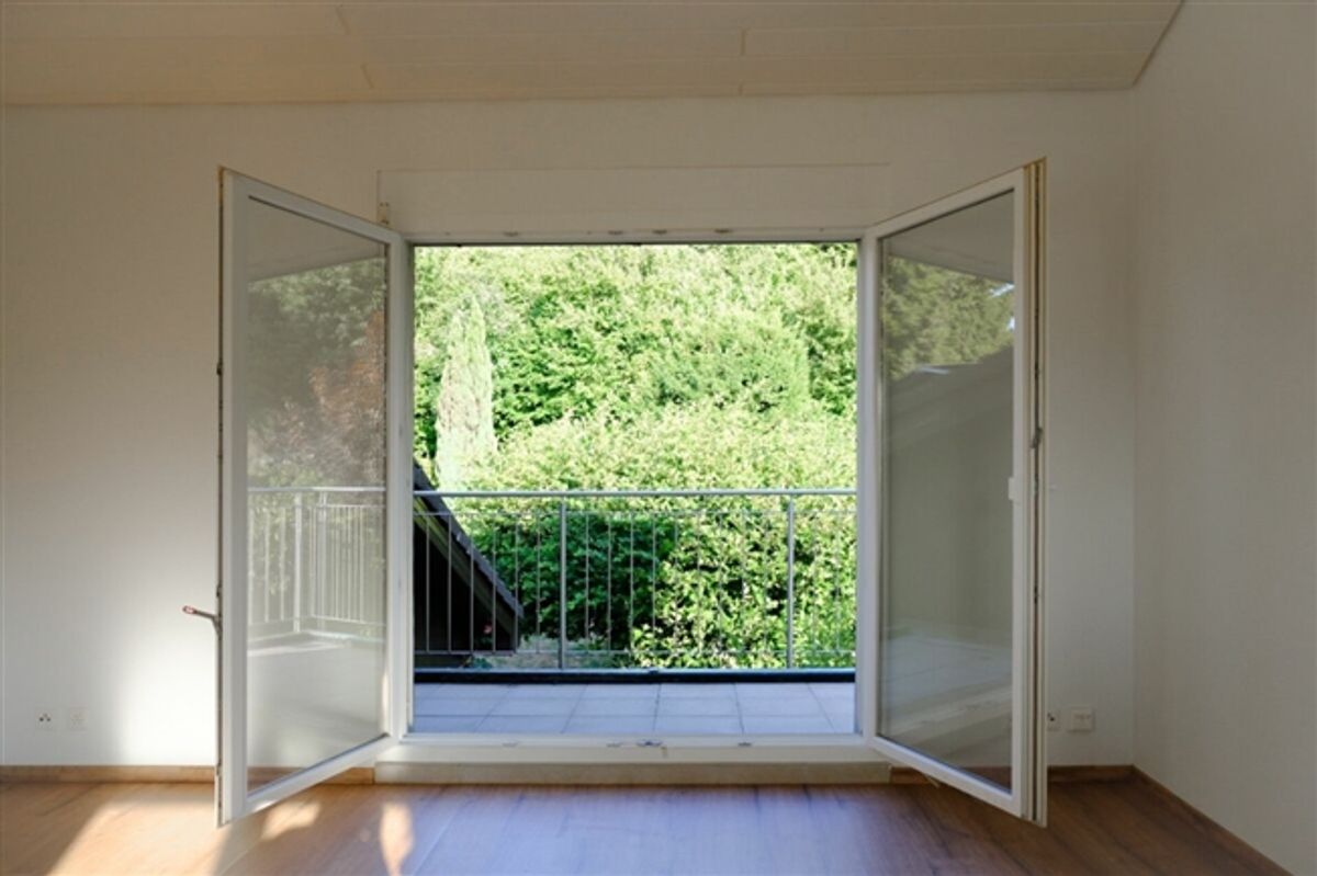Charmante 2.5-Zimmer-Wohnung mit Aussicht ins Grüne in Aesch BL - 1