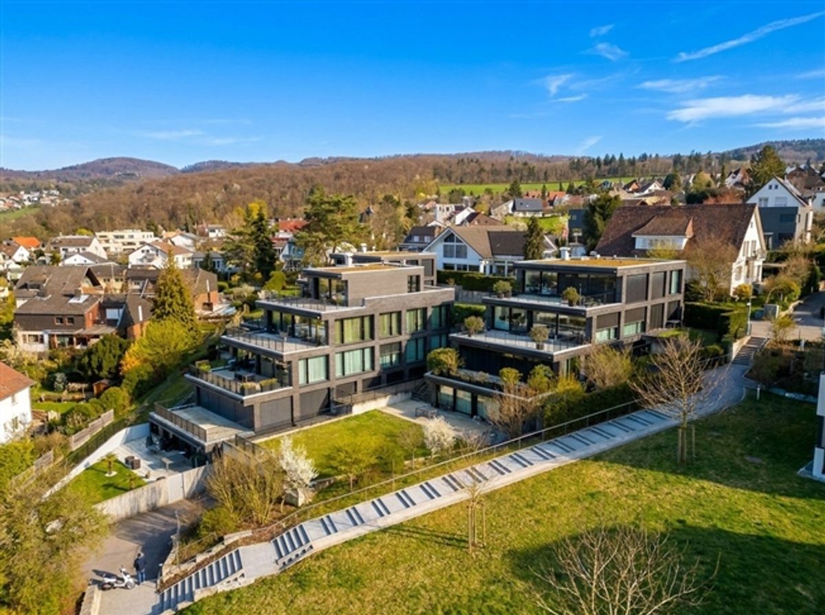 Luxuriöse 3.5-Zimmer Terrassenwohnung mit Minergie-Standard - 0