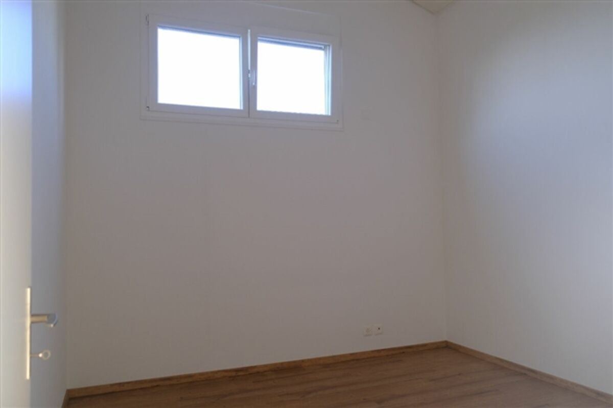 Charmante 2.5-Zimmer-Wohnung mit Aussicht ins Grüne in Aesch BL - 11