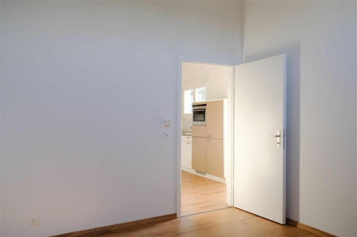 Charmante 2.5-Zimmer-Wohnung mit Aussicht ins Grüne in Aesch BL - 7