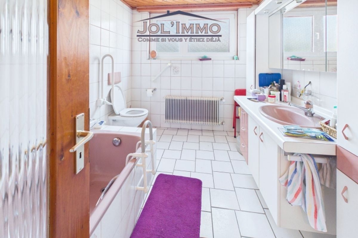 Maison individuelle avec beau potentiel dans quartier calme à Courrendlin - 4