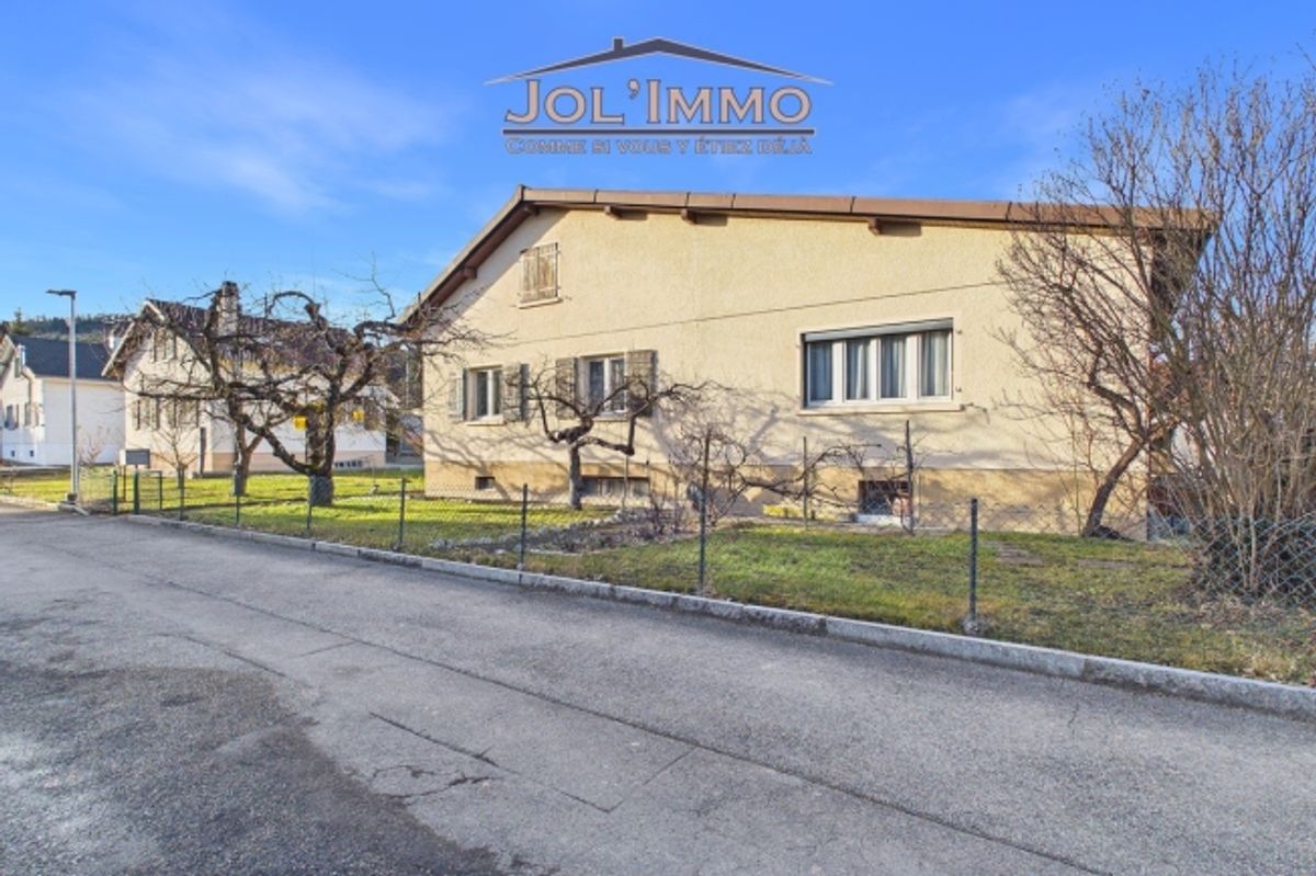 Maison individuelle avec beau potentiel dans quartier calme à Courrendlin - 0