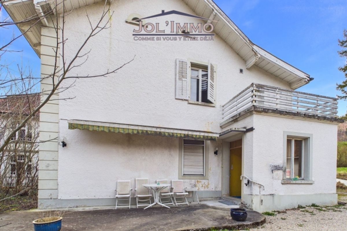 Propriété de caractère avec 3 appartements et terrain à bâtir à Perrefitte - 6