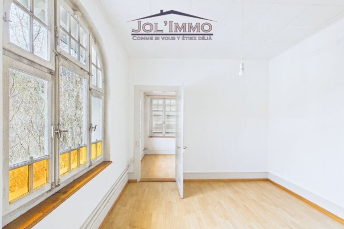 Propriété de caractère avec 3 appartements et terrain à bâtir à Perrefitte - 10
