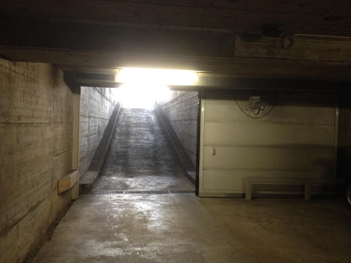 Tiefgarage - 1