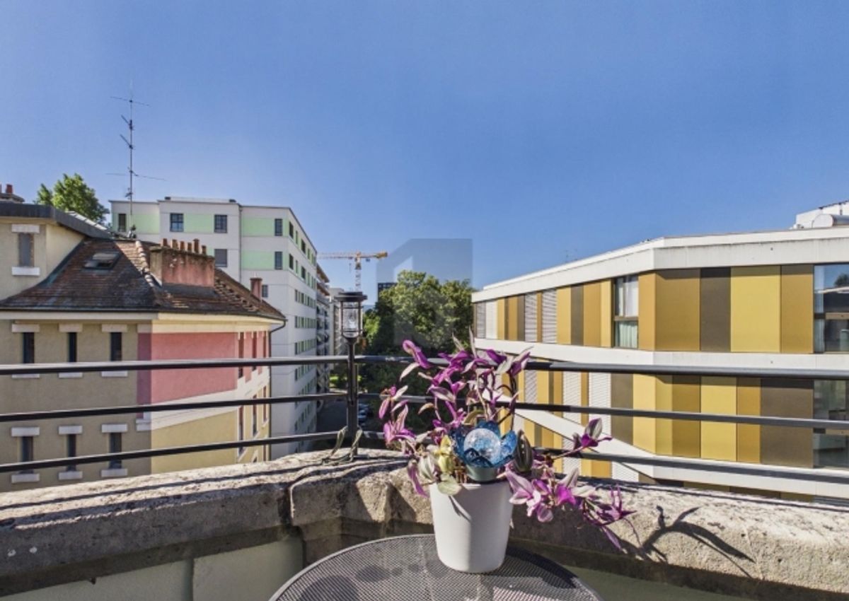 ATTIQUE AVEC BALCON À SERVETTE-CHARMILLES - 1