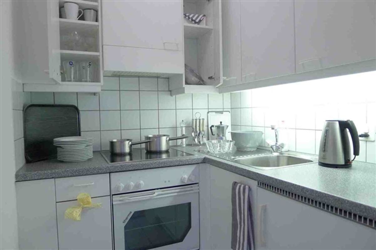 2 ZI-WOHNUNG IN ZÜRICH - KREIS 1 NIEDERDORF, MÖBLIERT - 4