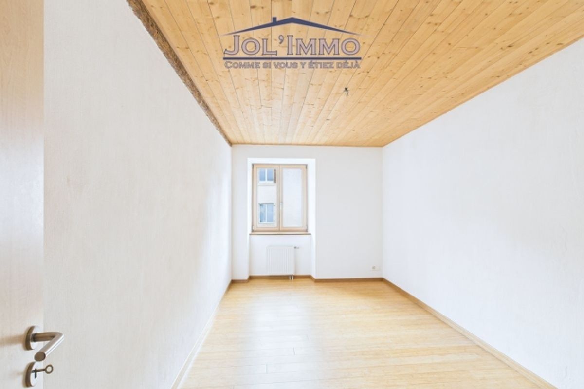 Petit immeuble rénové - 3 appartements à Vendlincourt - 1