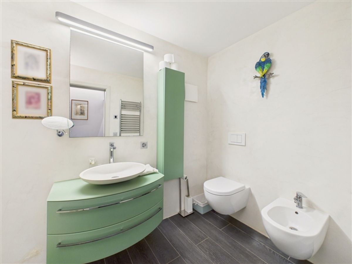 Luminosa villa unifamiliare con 5.5 locali a Riva San Vitale, TI - 11