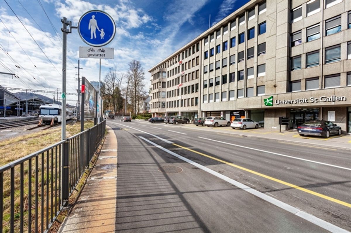 Ihr Lokal in Bahnhofsnähe! - 1