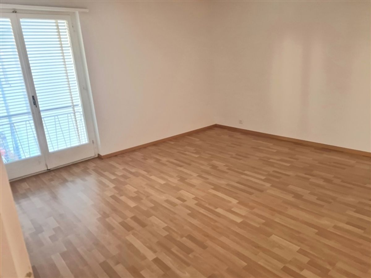 Moderne 2 Zimmerwohnung mit Balkon - 3