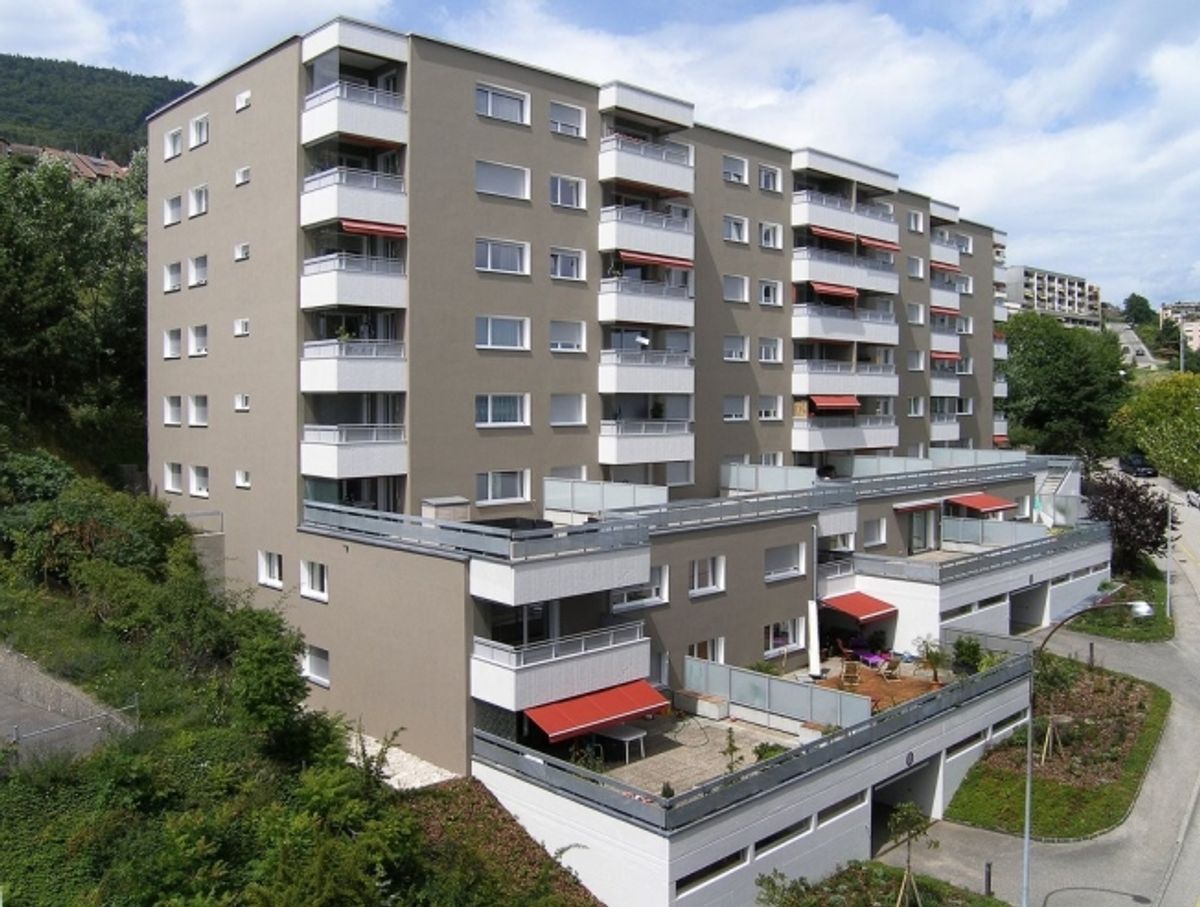 Places de parking proches des axes routiers - 1
