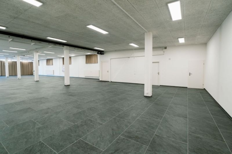 Showroom an bester Lage im Kanton Zug - 10