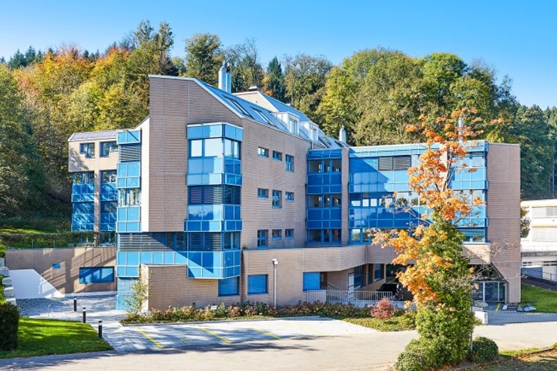 Ihr neuer Arbeitsplatz in gepflegter Liegenschaft an der Bönirain­strasse in Thalwil - 1