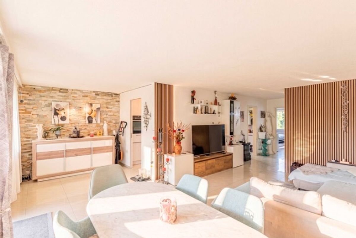 MODERN UND KOMFORTABEL - 4.5 ZIMMER WOHNUNG IN THÖRISHAUS - 1