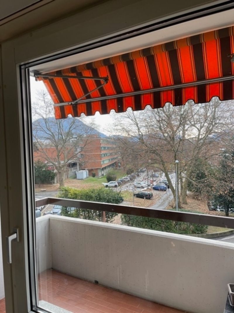 Helle renovierte 3.5-Zimmer-Wohnung mit Balkon und Stellplatz in ruhiger Lage in LuganoVendiamo Appartamento rinnovato 3.5 a Lugano in ottima posizione - 8