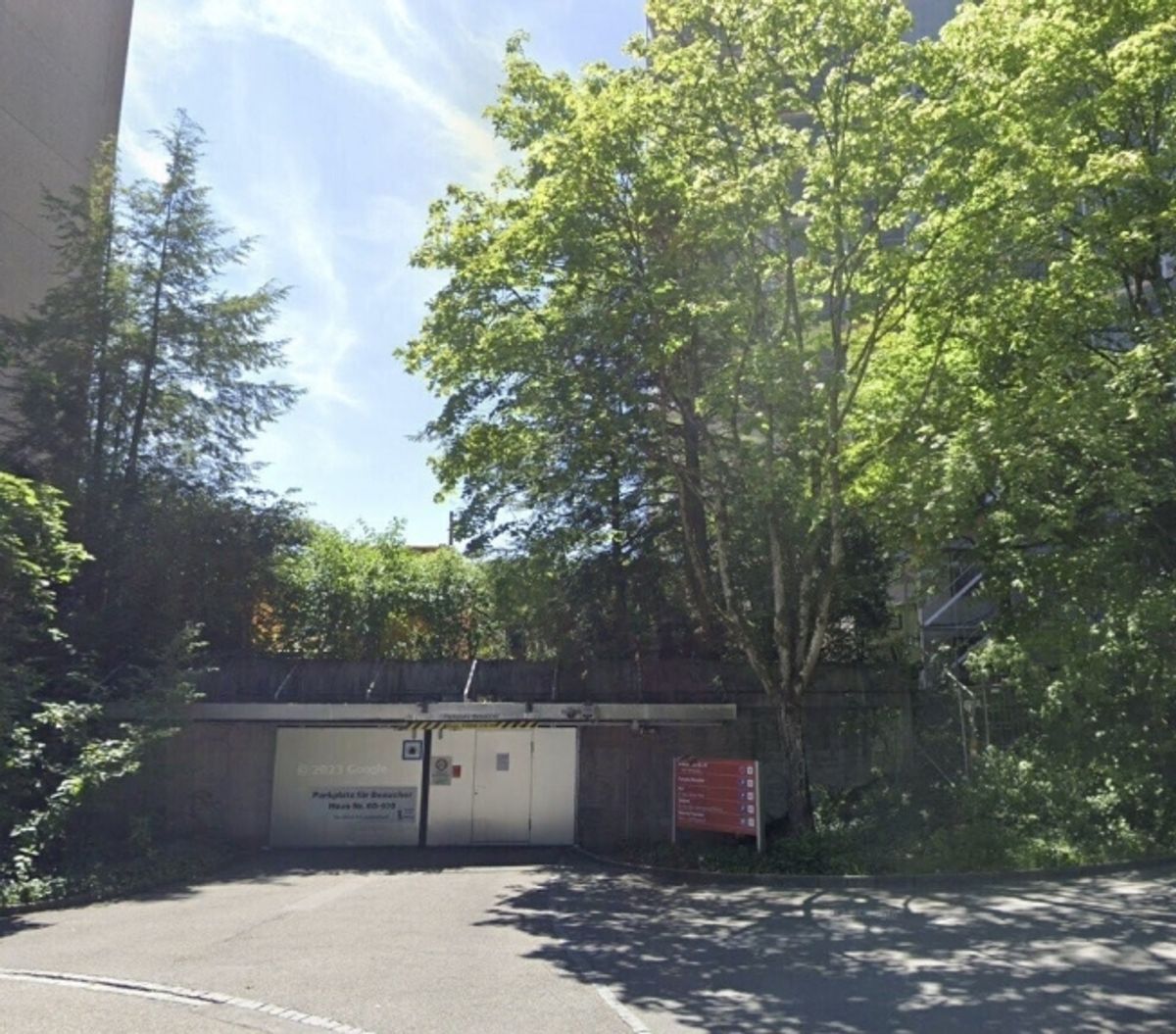 Einstellhallenplatz im Holenackerquartier zu vermieten - 1