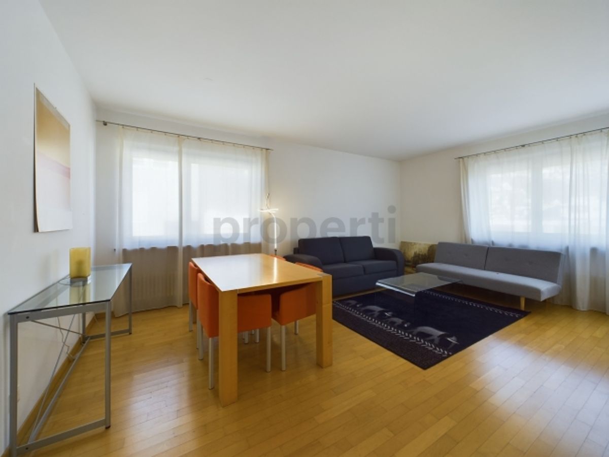 Appartamento ammobiliato di 2,5 locali a Locarno con vista lago e arredi moderni - 0