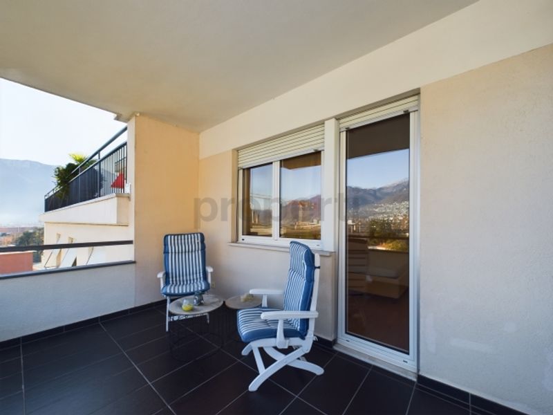 Appartamento ammobiliato di 2,5 locali a Locarno con vista lago e arredi moderni - 7